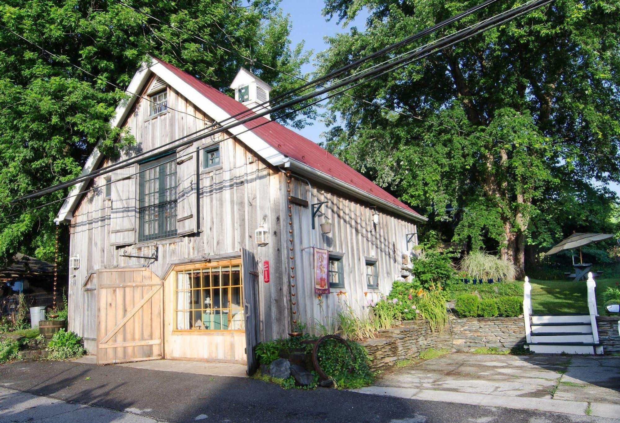 Lily Garden Bed And Breakfast Harpers Ferry Exterior photo